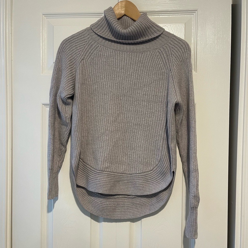 Wilfred Free Marino Wool Turtleneck Sweater